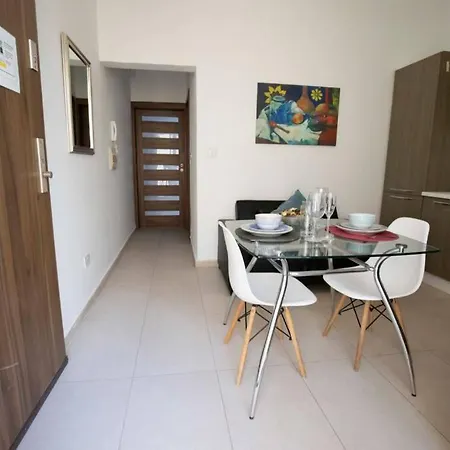 Strand 8 Apartment *